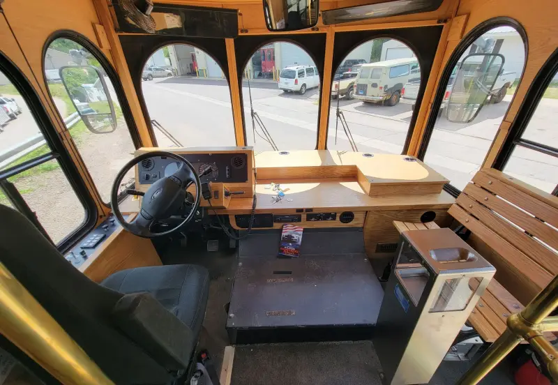 2017 Ford Trolley photo 31