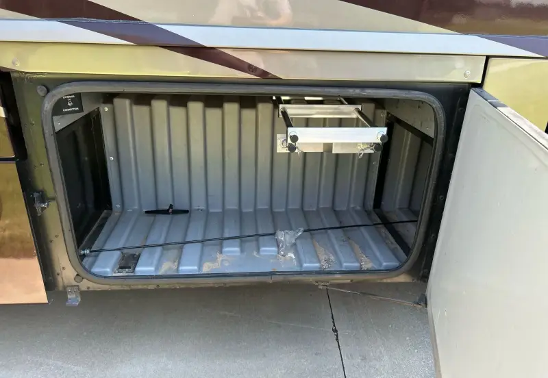 2008 Winnebago Journey photo 92